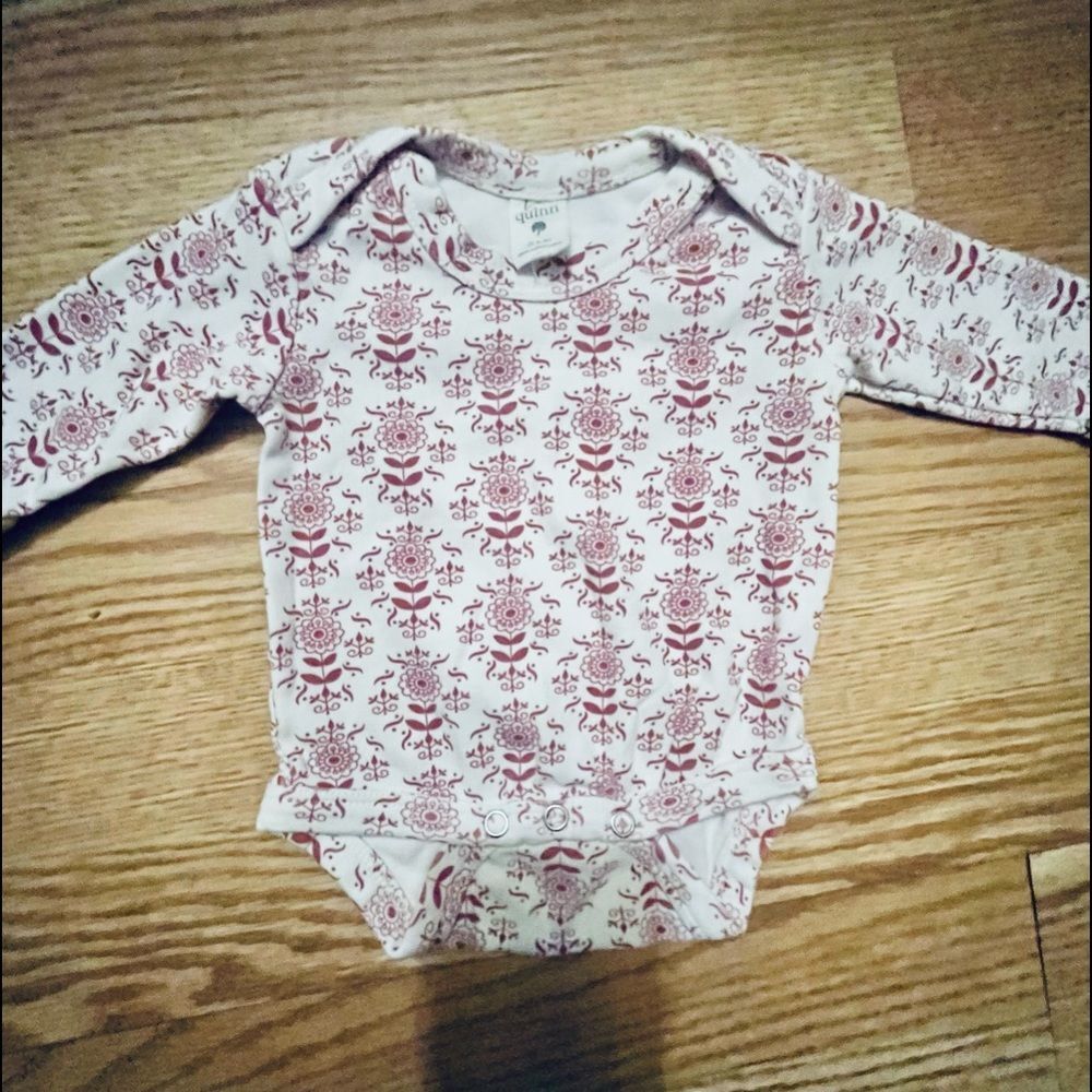 Kate Quinn Long Sleeve Print Cotton  Onesie Size 3-6 Months